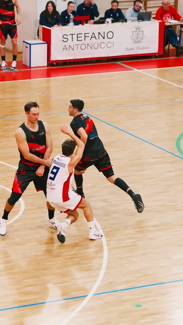 Super Bowl vibes, Baskérs spirit. 🏀#wearebaskérs #highlights